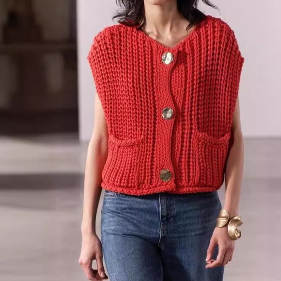 Chunky Knit Sweater Vest - Picture 1 of 3